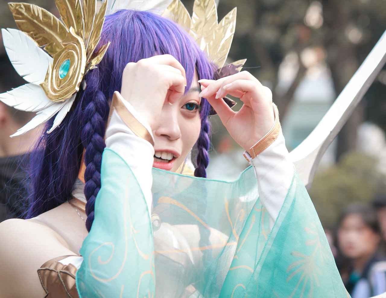 How Can You Use Rogues in Party Dynamics?