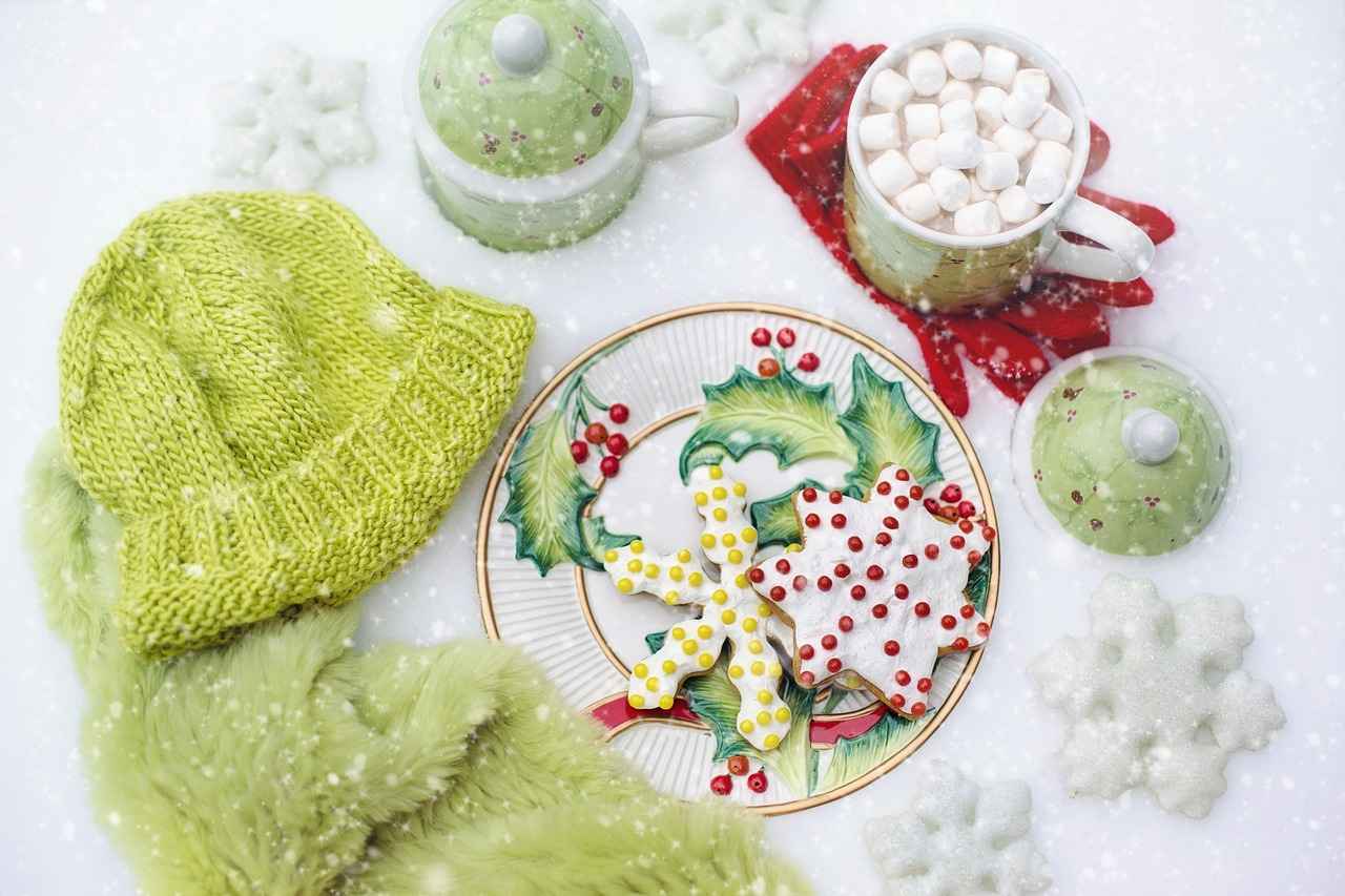 Scary Movies for Kids on Netflix: Frights You Can Enjoy Together 4 Creating a Cozy Movie Night Atmosphere