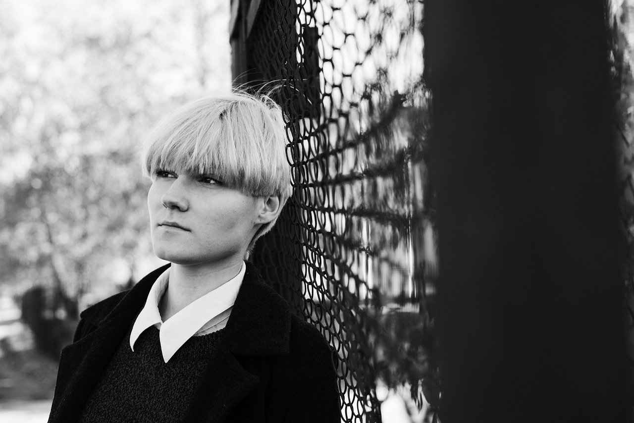 Short Haircut Japanese Style: The Best Minimalist and Modern Japanese Cuts 2 How to Choose the Right Short Haircut for Your Face Shape?