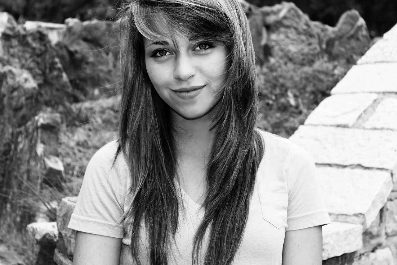 Short Haircut Styles for Thick Wavy Hair: Tame the Waves with These Cuts 4 What Are the Trending Short Haircuts for 2023?