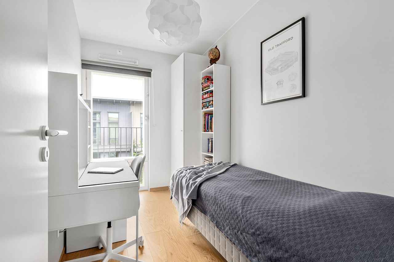 Incorporating Storage Solutions Under the Bed