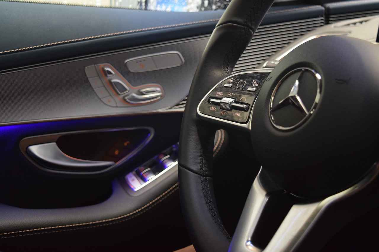 Steering Wheel Phone Holders: Keep Your Phone Close While Driving 5 5. Installation Guide for Steering Wheel Phone Holders