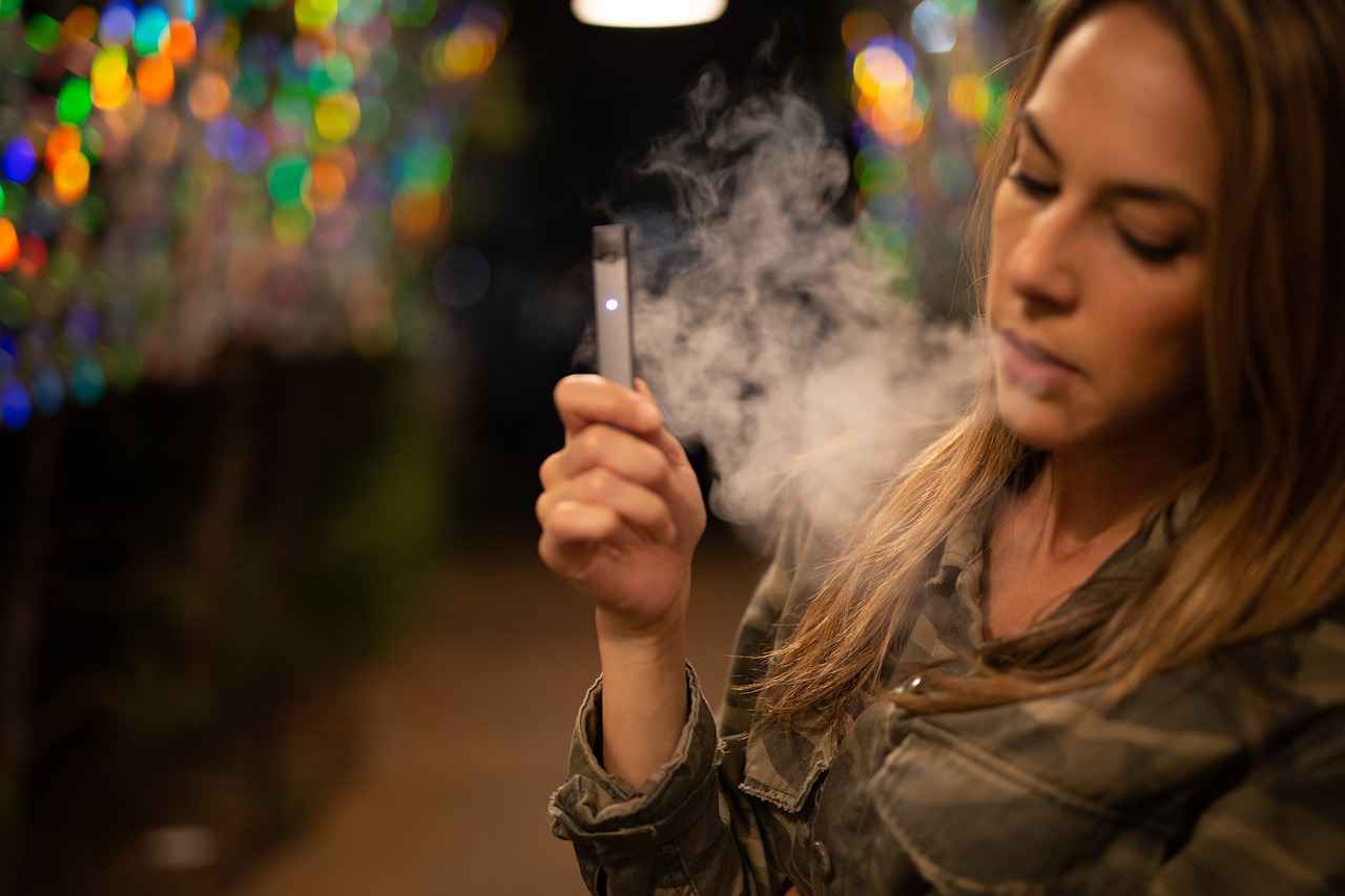 Step-by-Step Guide: How to Use a Vape for the First Time 4 How to Properly Fill Your Vape Device