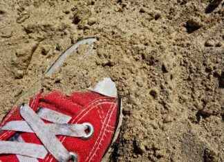 Step into Style with Pink New Balance 9060 Step into Style with Pink New Balance 9060