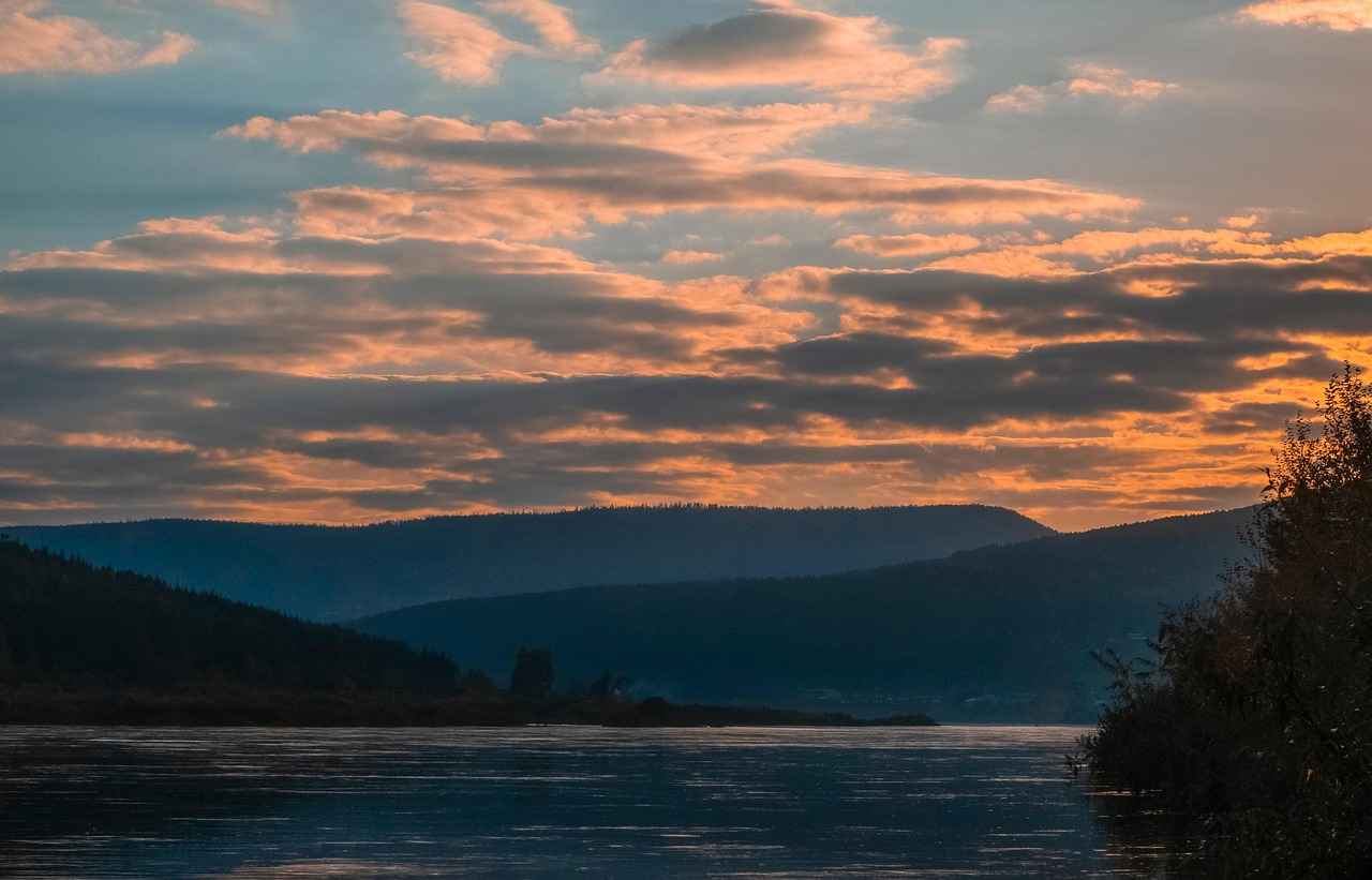 History and Origins of Strands Siberia