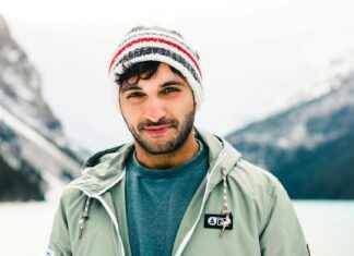 Strip Hat Fashion Accessory Making Unexpected Comeback Strip Hat Fashion Accessory Making Unexpected Comeback