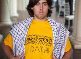 Students Highlight Palestinian Plight Through Hunger Strike students-highlight-palestinian-plight-through-hunger-strike