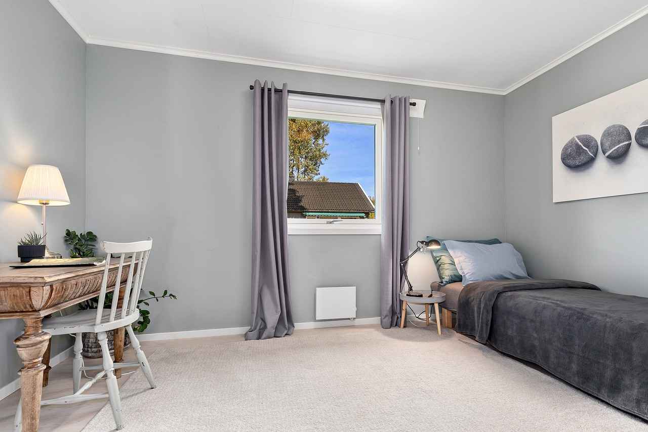 Incorporating Color Schemes in Minimalist Bedrooms