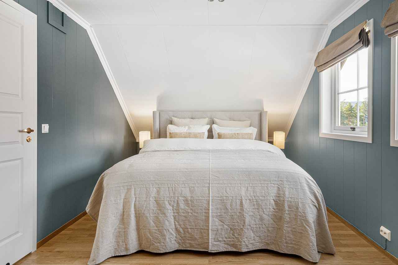 Tips for Styling a Low Floor Bed