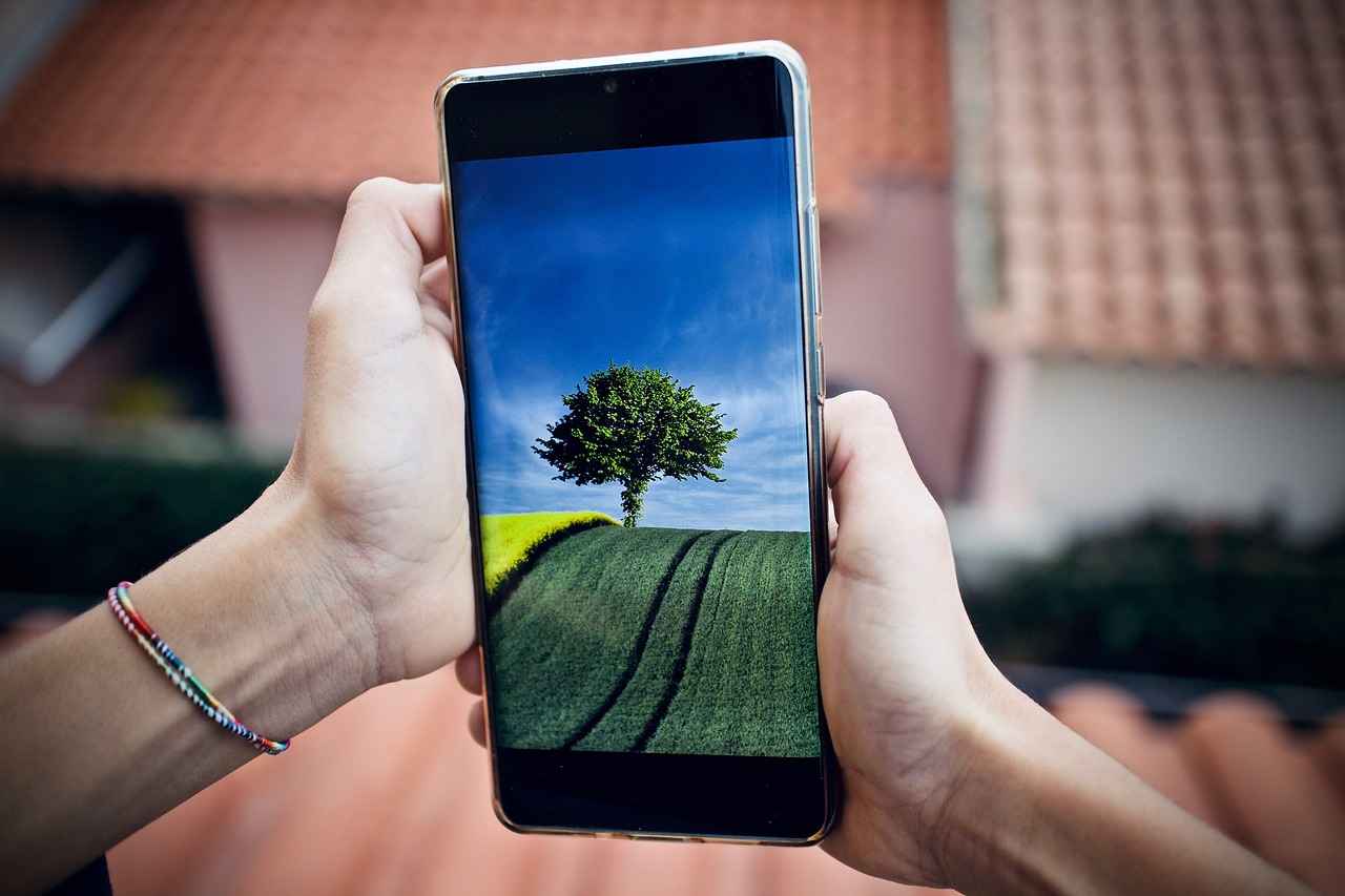 Suction Phone Holders: The Easy Way to Secure Your Device 6 Maintaining Your Suction Phone Holder