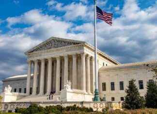 Supreme Court Halts Deportations Under 18th Century Law supreme-court-halts-deportations-under-18th-century-law