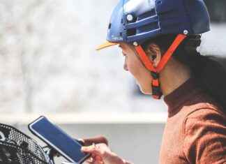 Tentacle Phone Holders: Unique and Functional Solutions for Every Need Tentacle Phone Holders: Unique and Functional Solutions for Every Need