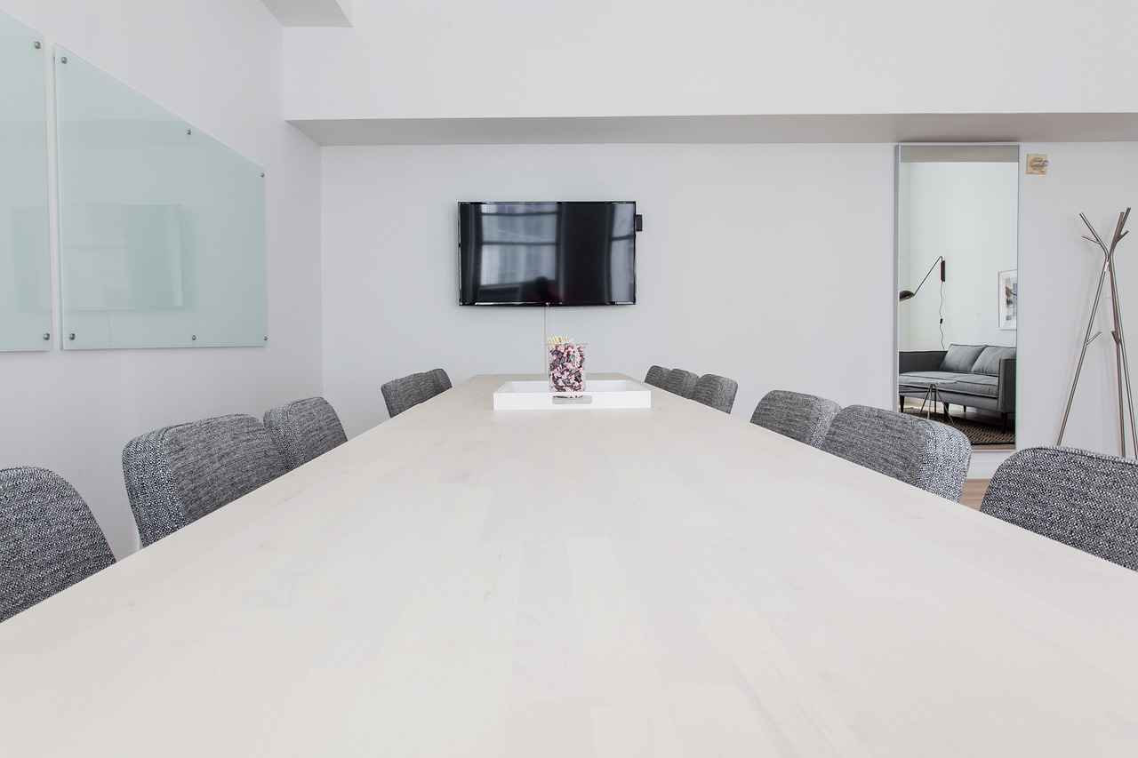 1. Amazon: The One-Stop Shop for Room Dividers