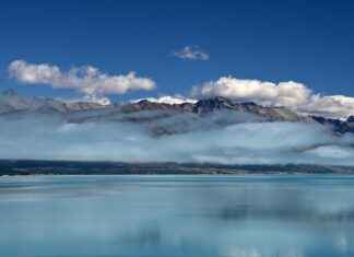 The Allure of New Balance 9060 Triple Black The Allure of New Balance 9060 Triple Black