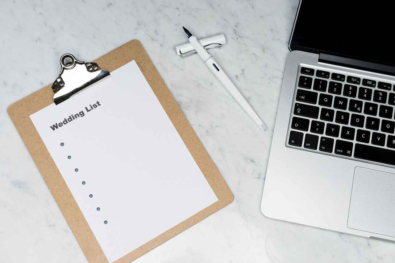 Guest Blogging vs. Other Content Marketing Strategies