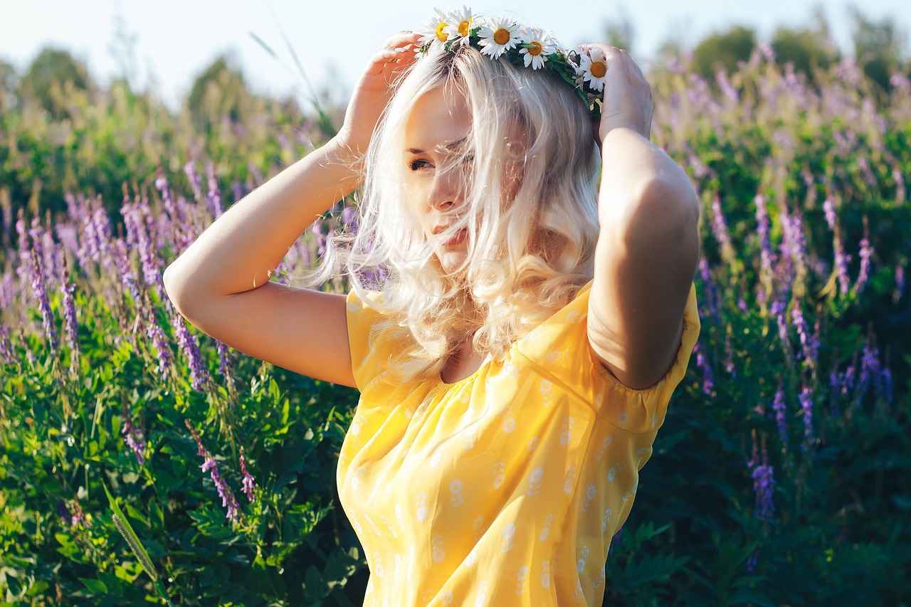 The Ultimate Guide to Custom T-Shirt Printing 3 Choosing the Right Fabric for Your T-Shirt