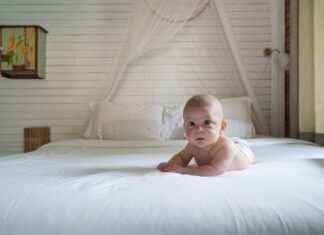 Trendy & Unique Bed Chadar Ka Design Inspirations Trendy & Unique Bed Chadar Ka Design Inspirations