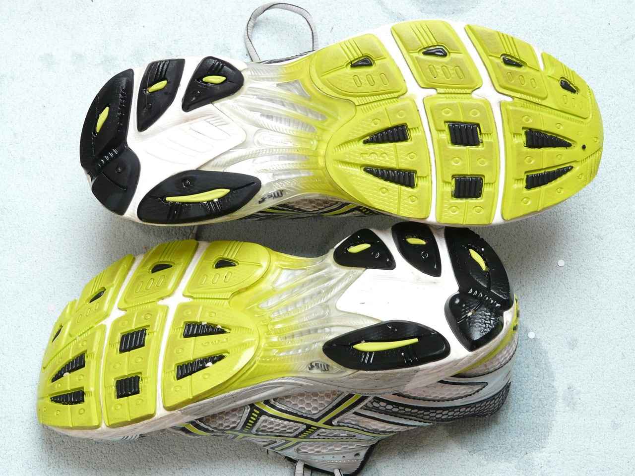Understanding the Design of New Balance Women's Running Shoes 3 Design Features of New Balance Women's Running Shoes