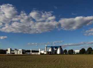 Understanding the HCOOCH CH2 H2O Reaction in Simple Terms Understanding the HCOOCH CH2 H2O Reaction in Simple Terms