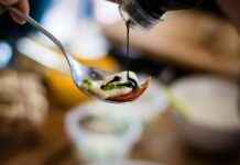 Vinegar & Jewelry: Is It Safe for Cleaning? Vinegar & Jewelry: Is It Safe for Cleaning?