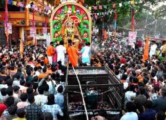 Violence erupts at Hanuman Jayanti procession in Guna, Madhya Pradesh violence-erupts-at-hanuman-jayanti-procession-in-guna-madhya-pradesh