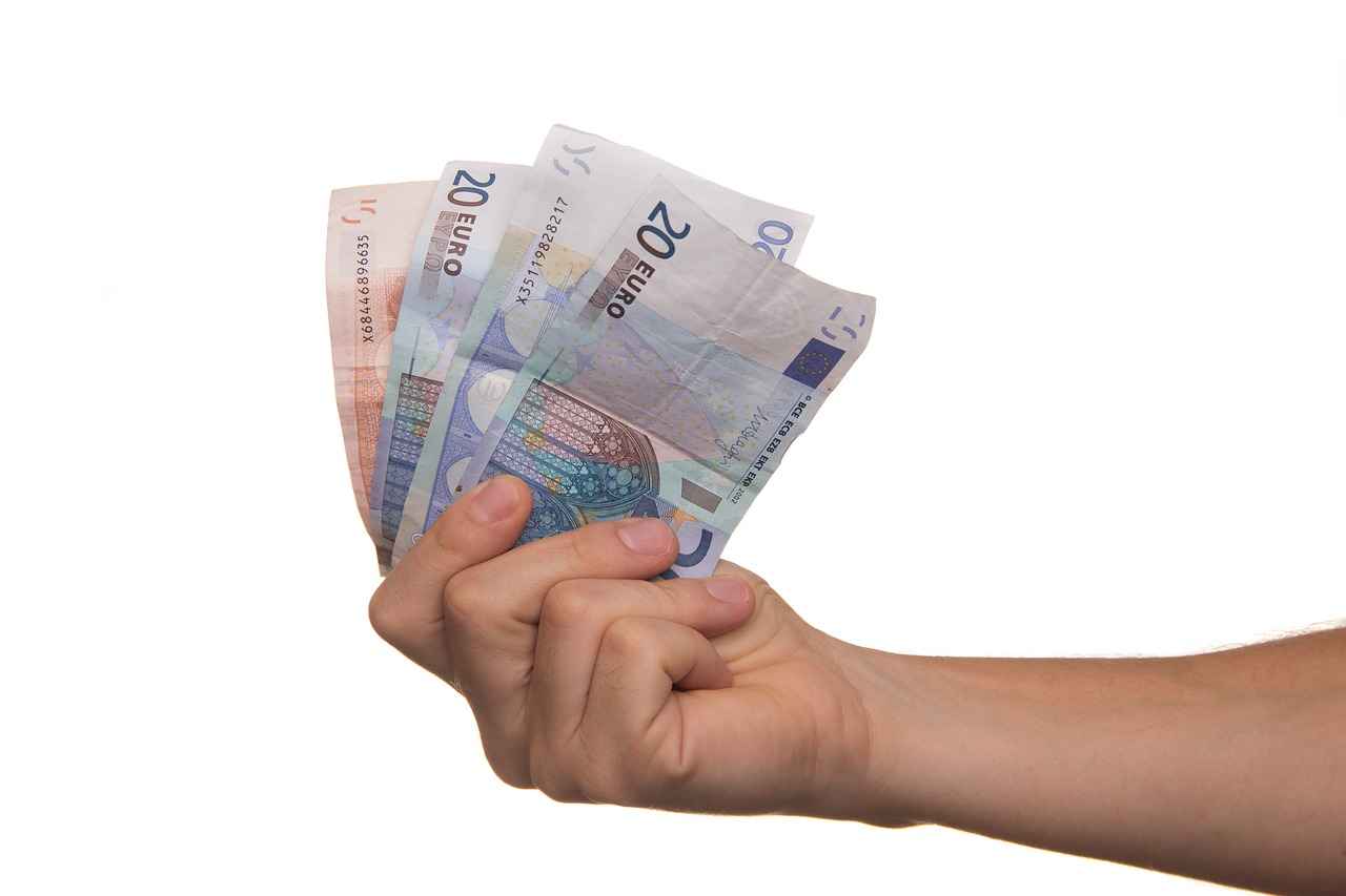 What Are the Best Personal Loan Rates for 2025? A Complete Comparison 3 Comparing Lenders for Personal Loans