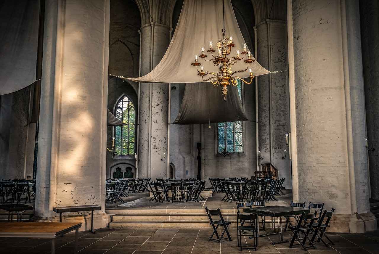 What Is EROM and Why Is It Blowing Up in Forums? 8 How Can Beginners Get Involved with EROM?