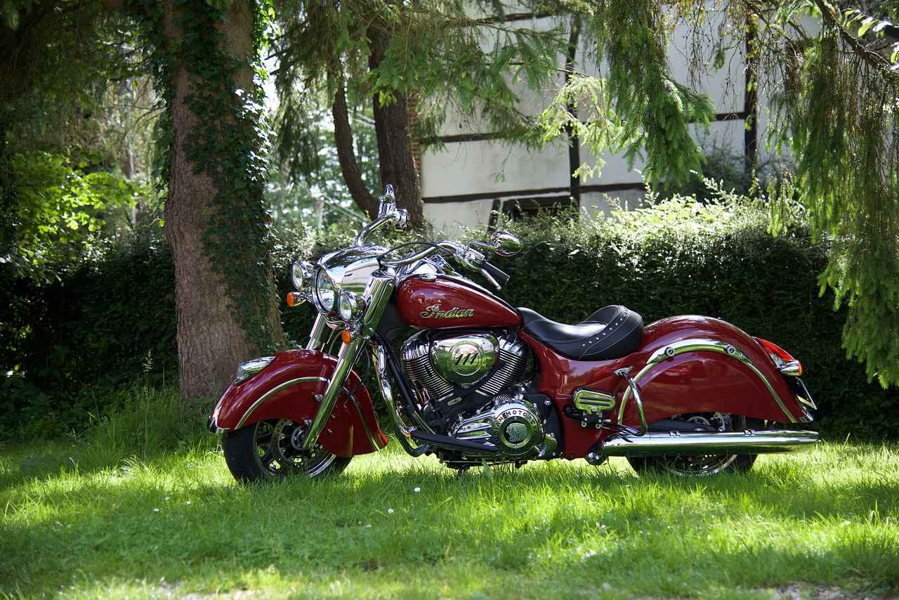 Why a Motorcycle Mobile Phone Holder Is Essential for Every Rider 3 Durability and Weather Resistance: Choosing the Right Holder