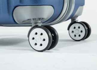 Why Crossbody Phone Holders Are Perfect for Active Lifestyles Why Crossbody Phone Holders Are Perfect for Active Lifestyles