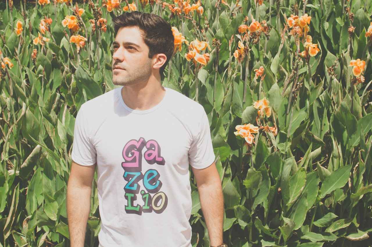 Choosing the Right Design for Custom T-Shirts