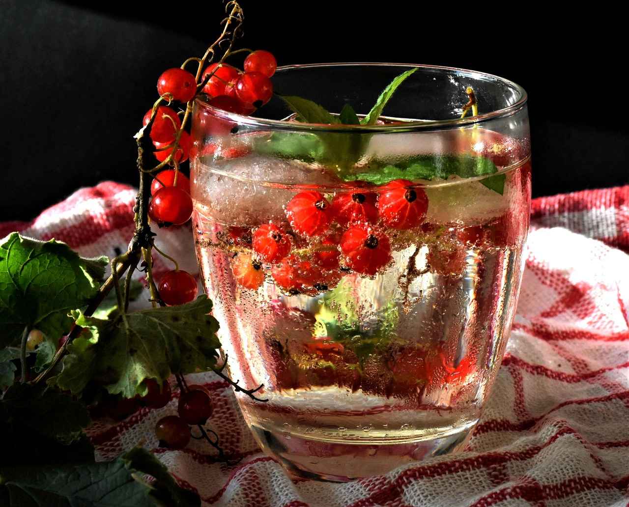 Why Does Warm Water Freeze Faster? 2 The Science Behind Freezing Water