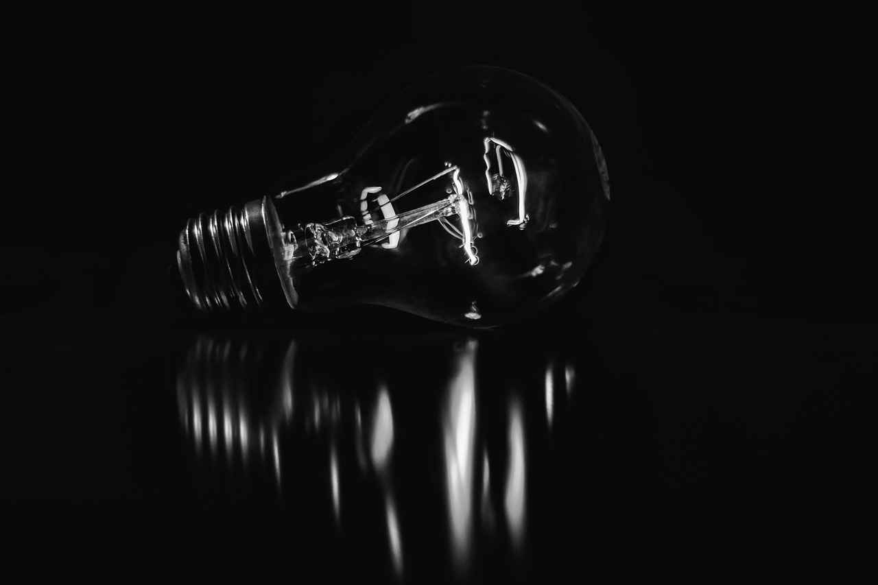 Will Smartwatches Replace Smartphones? Experts Weigh In 2 Current Capabilities of Smartwatches