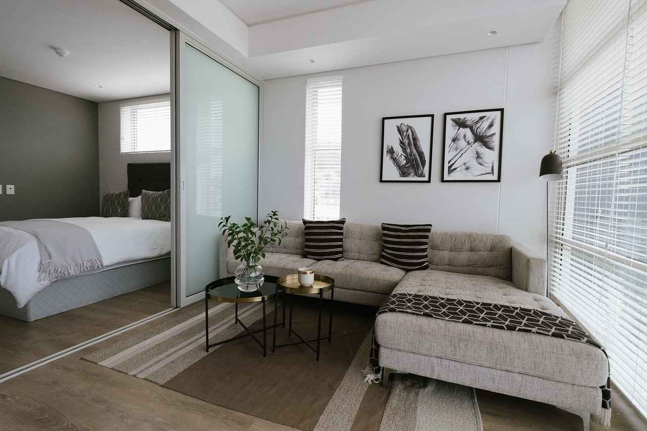Wood vs. Metal Room Dividers: Which One is More Durable? 5 Cost Comparison: Wood vs. Metal Room Dividers