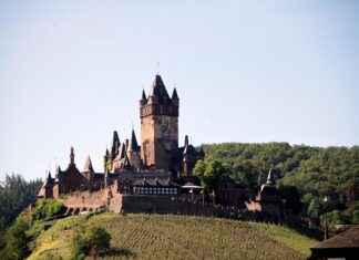 Zoe Saldana Nude Scenes and the Ongoing Privacy Debate Zoe Saldana Nude Scenes and the Ongoing Privacy Debate