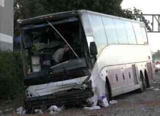 Deadly Bus Crash Leaves 1 Dead and 24 Injured in Los Angeles deadly-bus-crash-leaves-1-dead-and-24-njured-in-los-angeles