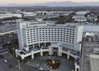 Feds: South Gate Men Robbed Casino Winners on Highways feds-south-gate-men-robbed-casino-winners-on-highways