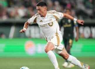 LAFC’s Mark Delgado prepares for ‘weird’ clash with Galaxy in El Tráfico lafcs-mark-delgado-prepares-for-weird-clash-with-galaxy-in-el-trfico