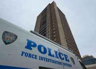 Man critically injured by police after wielding knife in Brooklyn: Reports man-critically-injured-by-police-after-wielding-knife-in-brooklyn-reports