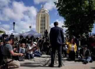 Menendez Brothers Closer to Freedom: Newsom Drops Clemency Probes, Sets Parole Hearing menendez-brothers-closer-to-freedom-newsom-drops-clemency-probes-sets-parole-hearing