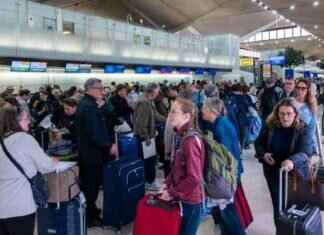 Newark Air Traffic Control Lost Contact with Pilots Multiple Times newark-air-traffic-control-lost-contact-with-pilots-multiple-times