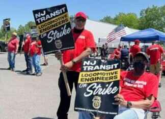 NJ Transit Deal: Rail Service Resumes Tuesday After Historic Strike nj-transit-deal-rail-service-resumes-tuesday-after-historic-strike