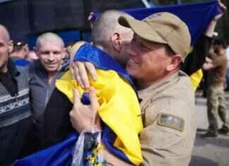 Russia-Ukraine Begin Large Prisoner Exchange Expected to Continue russia-ukraine-begin-large-prisoner-exchange-expected-to-continue