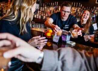 Senate Passes ‘No Tax on Tips Act’ in Unanimous Vote senate-passes-no-tax-on-tips-act-in-unanimous-vote