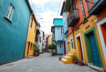 Exploring the Vibrant Neighborhoods of Istanbul: A Focus on Bakırköy Exploring the Colorful Neighborhoods of Istanbul: A Focus on Bakırköy